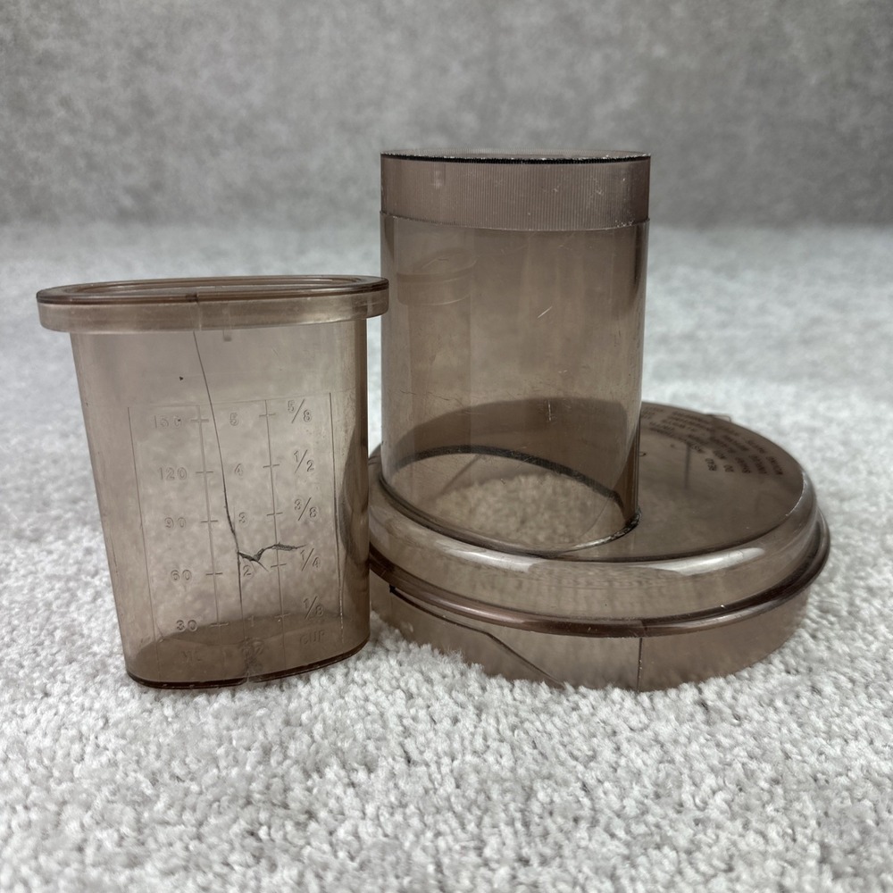 Regal La Machine 1 V813 Food Processor Parts:‎ Lid & Pusher Only